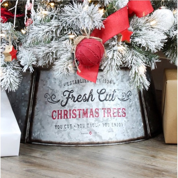 Other - Festive Christmas Tree Collar